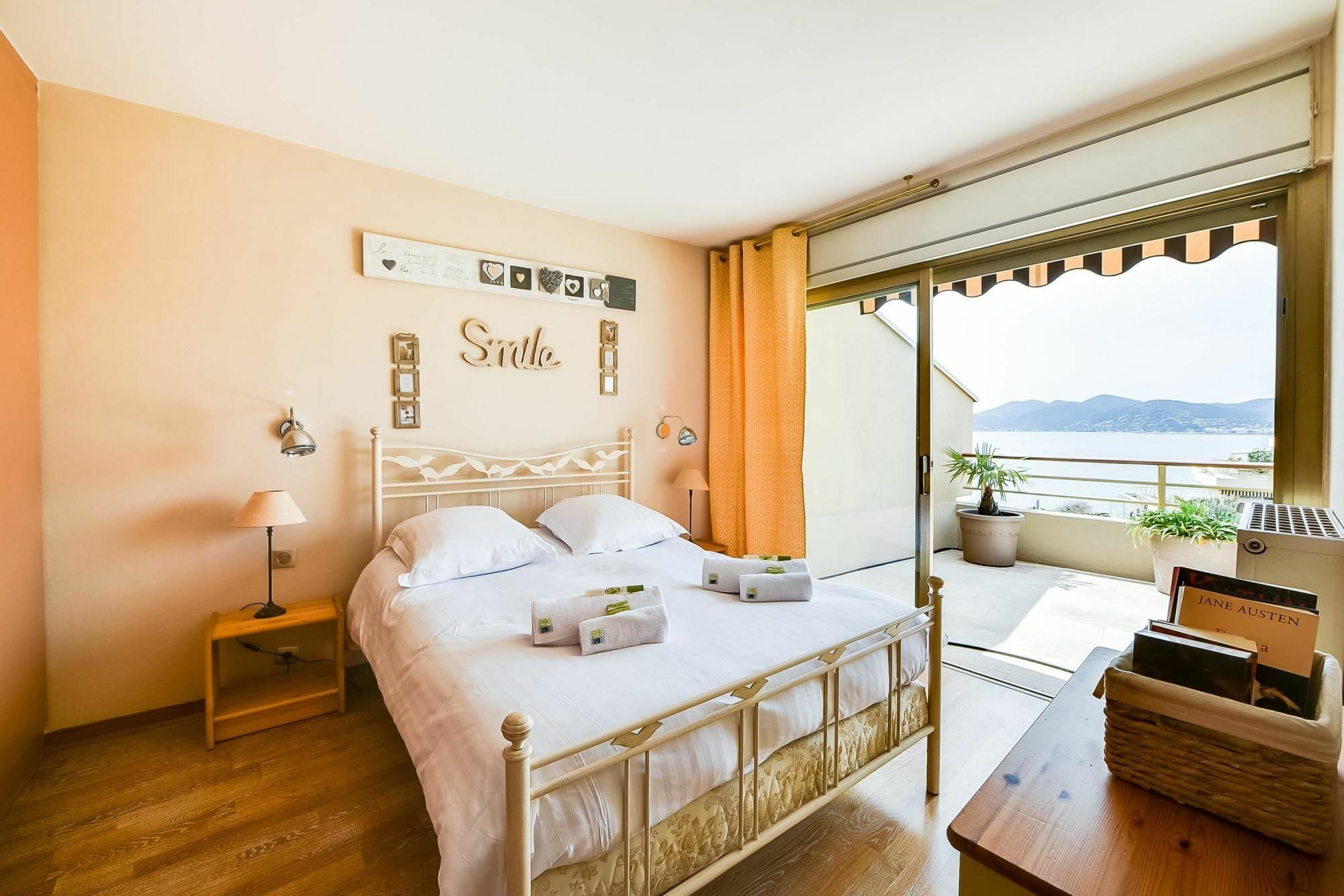 Le Cygne 1 * Cannes